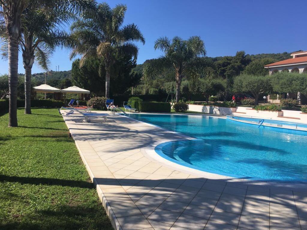 Delta Club Residence Capo Vaticano Buitenkant foto