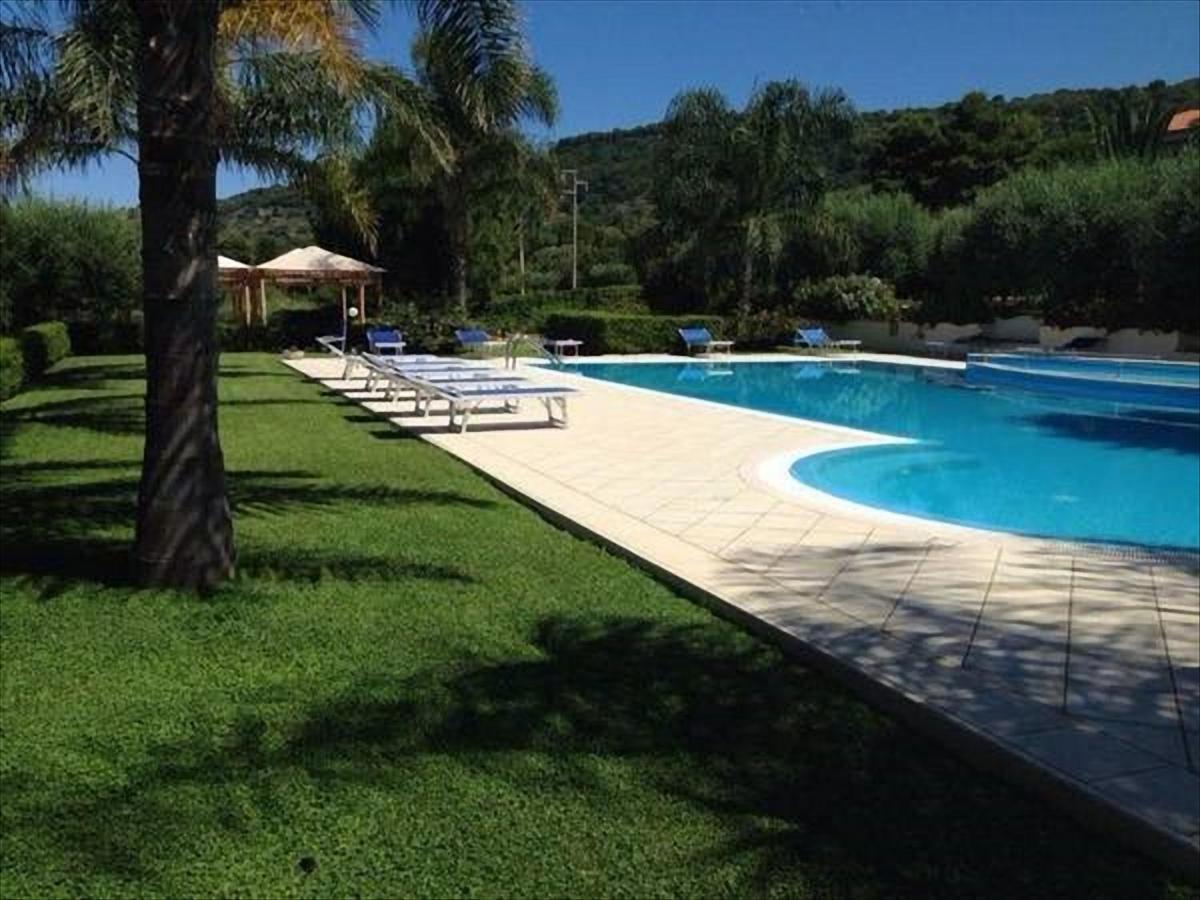 Delta Club Residence Capo Vaticano Buitenkant foto