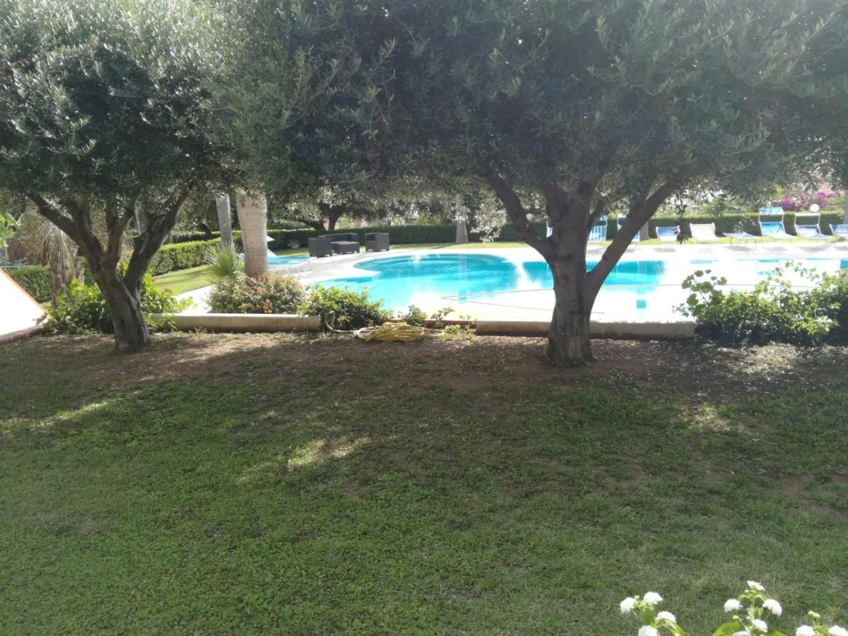 Delta Club Residence Capo Vaticano Buitenkant foto